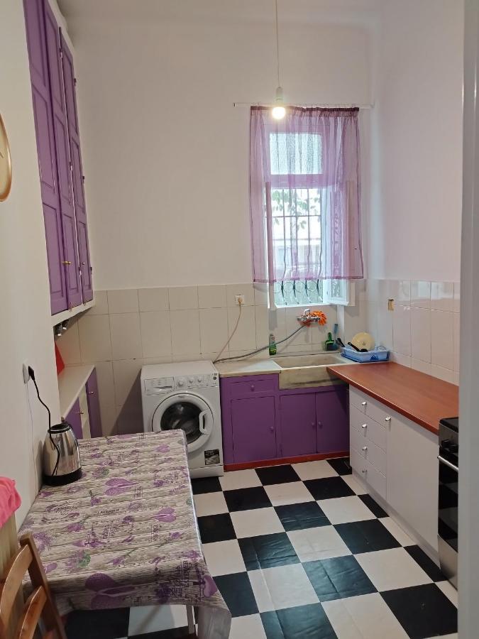 Комната Pilika 4Room With Shared Bath Athens Exterior photo